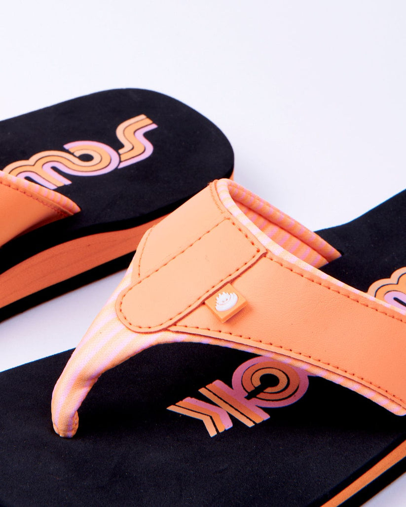 Cora Retro - Womens Flip Flips - Black/Peach