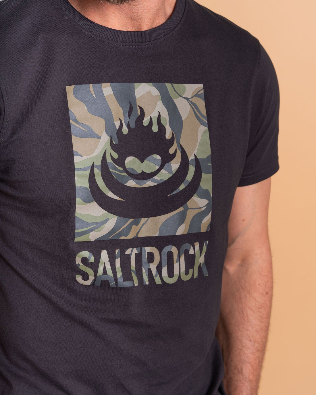 Camo Leaf Flame -Mens Short Sleeve T-Shirt - Dk Grey