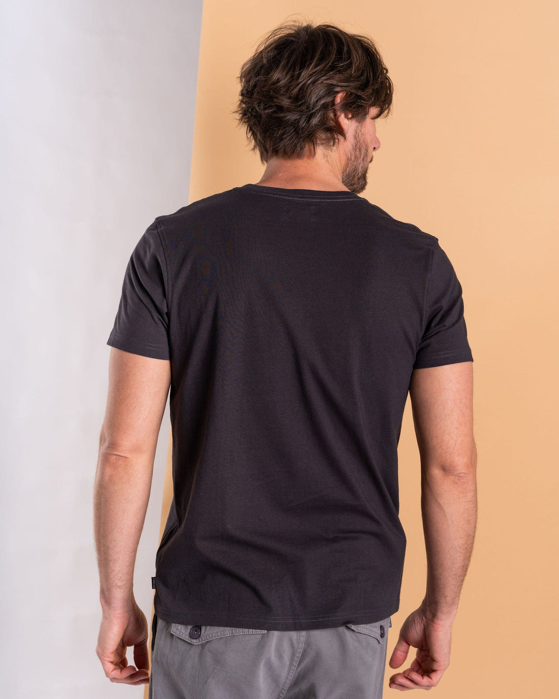 Camo Leaf Flame -Mens Short Sleeve T-Shirt - Dk Grey