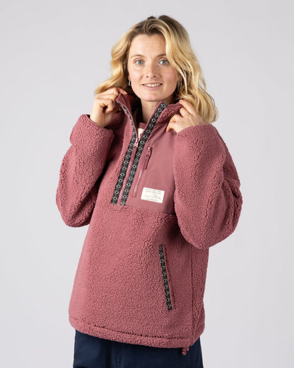 Lya Womens Fleece in Dark Pink