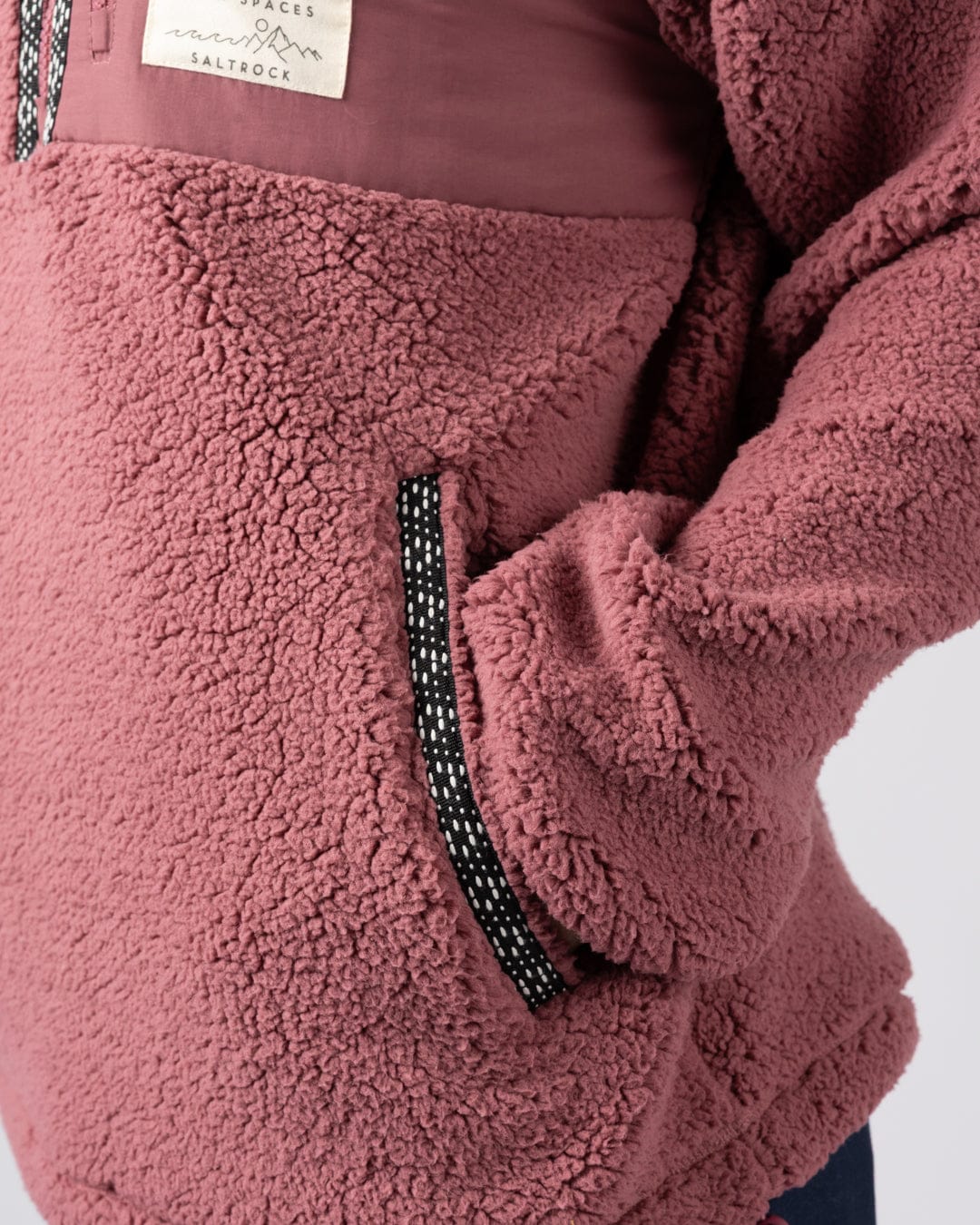 Lya Womens Fleece in Dark Pink