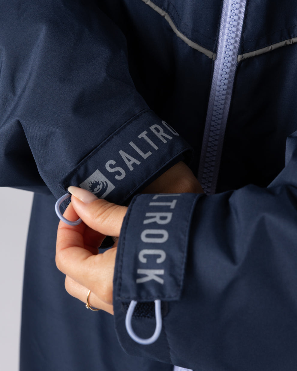 Mountain Haze Changing Robe in Blue