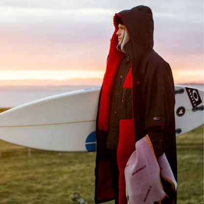 Dryrobe - Short Sleeve Black/Red