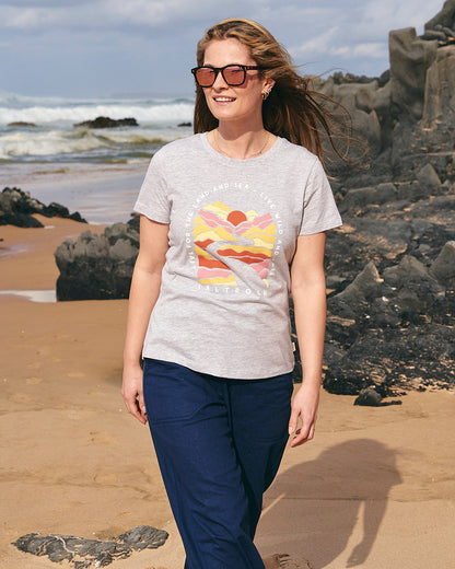 Live Wild - Womens Short Sleeve T-Shirt - Light Grey